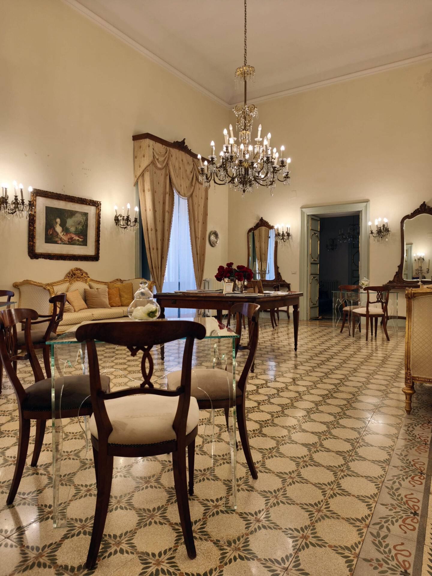 Elegant dining room in Palazzo Guido with vaulted ceilings and period furnishings